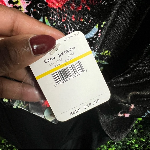 FREE PEOPLE | Velvet Floral Bodysuit - Picture 6 of 6